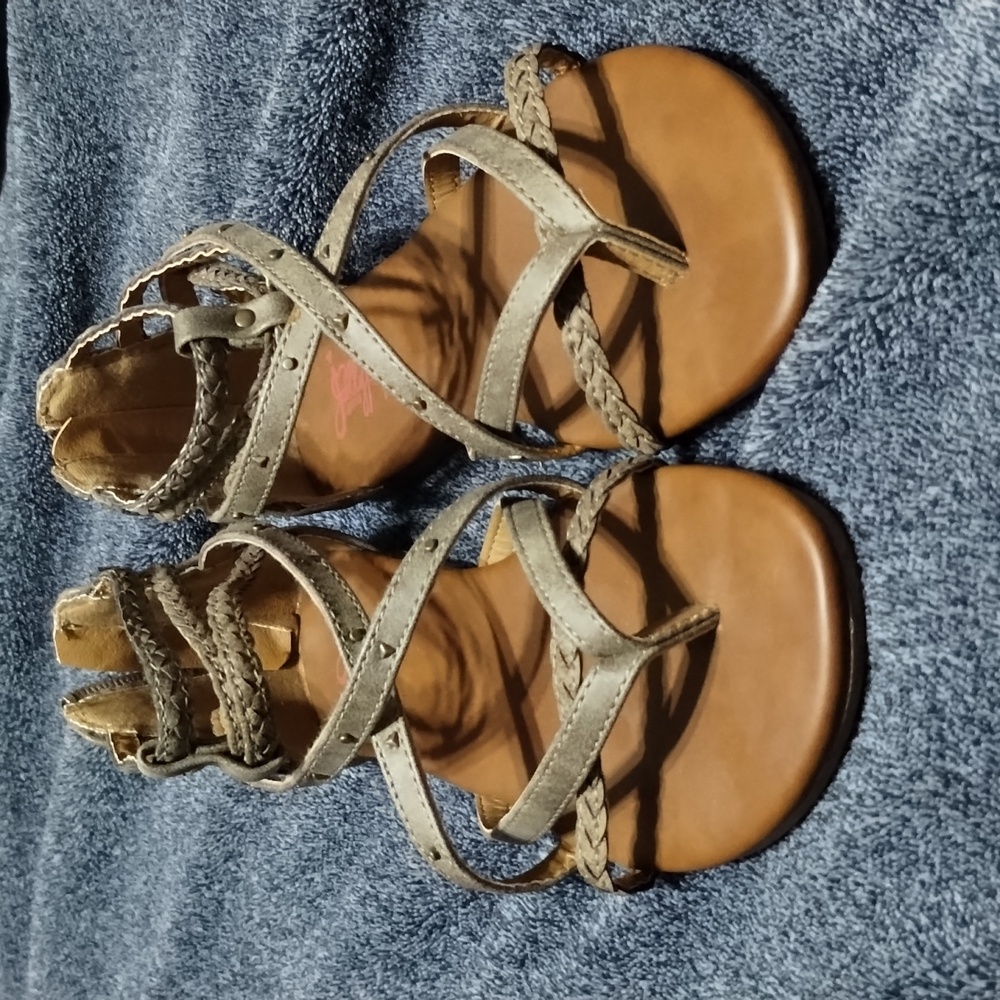 Girls size 4 shoes